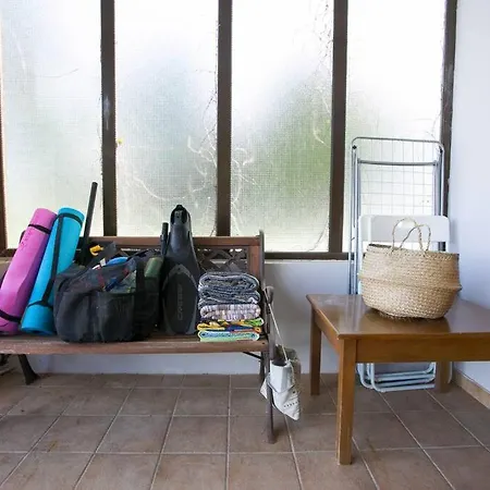 Privately Gated Garden Sea View 度假居