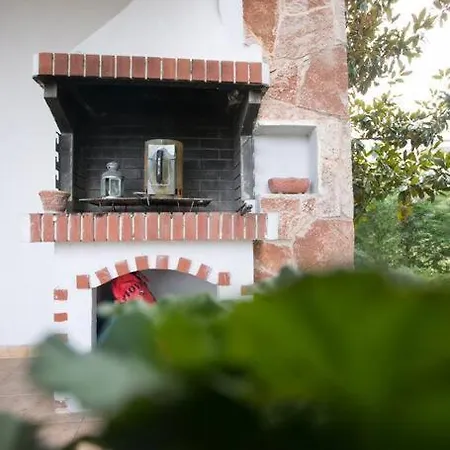 Dom wakacyjny Privately Gated Garden Sea View